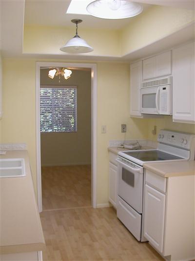 8423 E Brookside Ln, Tucson, AZ 85710 photo 5