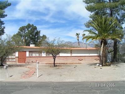 7041 E Arrowhead Dr, Tucson, AZ 85715 photo 2
