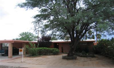 7402 E Kenyon Dr, Tucson, AZ 85710 photo 1