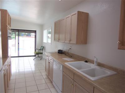 7912 E Julia Pl, Tucson, AZ 85710 photo 5