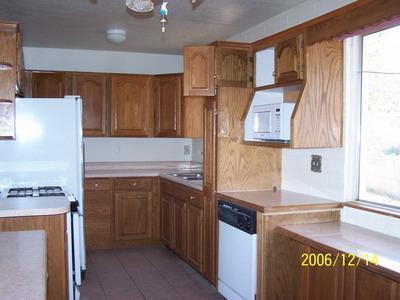 508 S Rolfs Ave, Mammoth, AZ 85618 photo 3