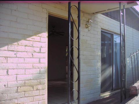 148 E Grant, Nogales, AZ 85621 photo 2