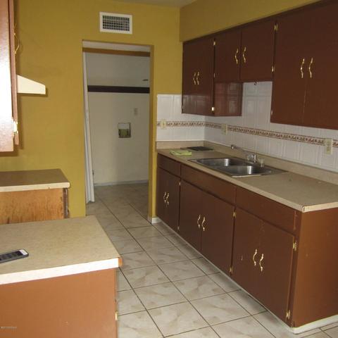 686 E Maya St, Nogales, AZ 85621 photo 3
