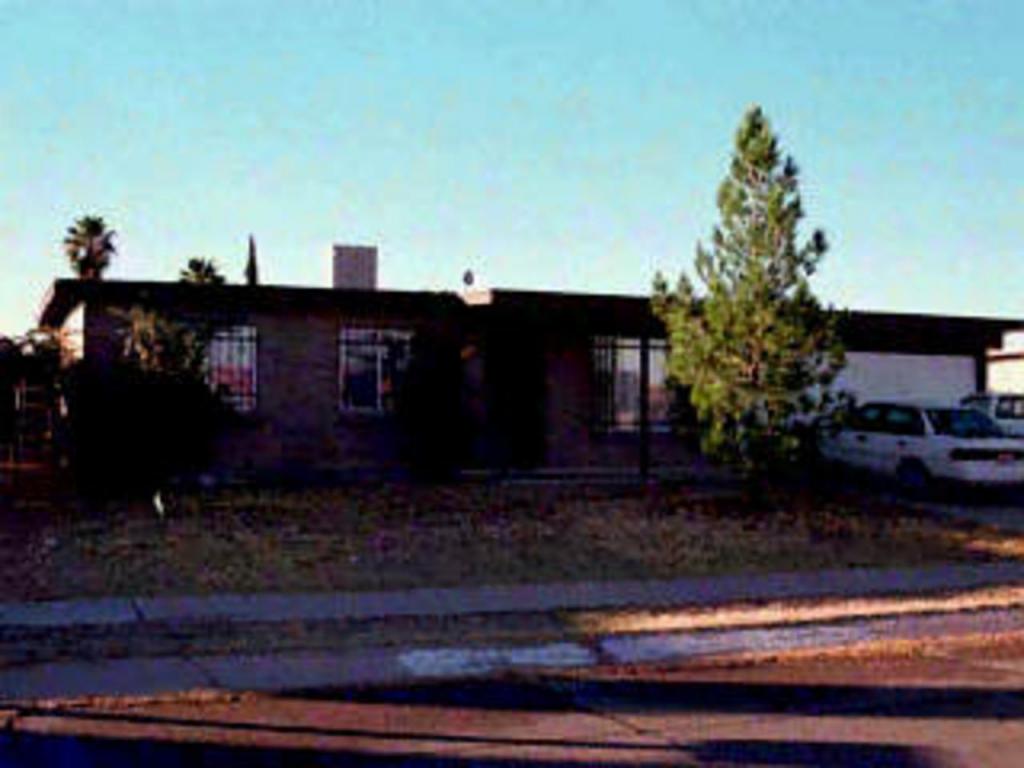 2204 E Highland, Tucson, AZ 85706 photo 1