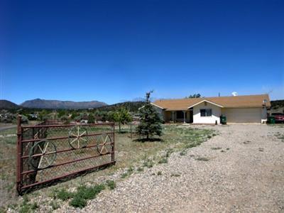 9886 Mesquite Loop, Flagstaff, AZ 86004 photo 2