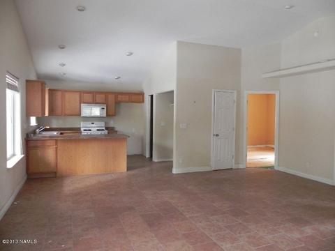658 Comanche, Flagstaff, AZ 86001 photo 4
