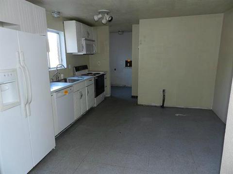 174 W 3rd Ave, Eagar, AZ 85925 photo 5