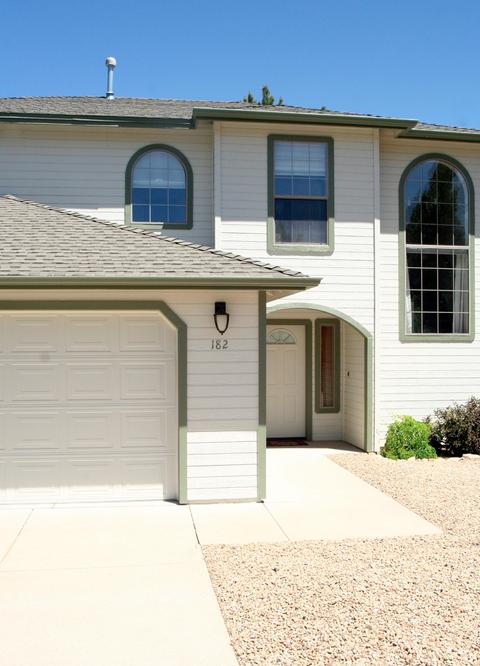 182 E Mohawk Dr, Flagstaff, AZ 86005 photo 3