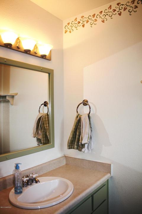 2421 Eva Loop, Flagstaff, AZ 86001 photo 13