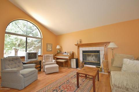 2437 Elder Dr, Flagstaff, AZ 86004 photo 4