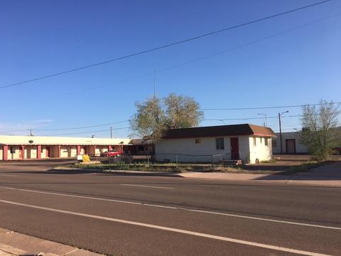 719 E 3rd St, Winslow, AZ 86047 photo 2