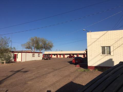 719 E 3rd St, Winslow, AZ 86047 photo 3