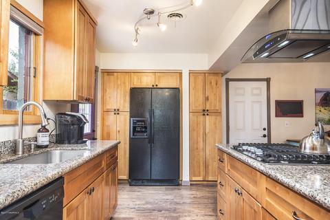 2431 E Lockett Rd, Flagstaff, AZ 86004 photo 5
