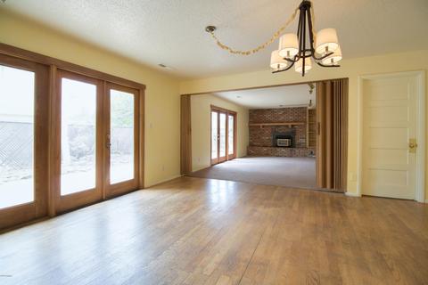 703 E Cherry Ave, Flagstaff, AZ 86001 photo 1