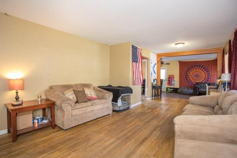 421 E Mohawk Dr, Flagstaff, AZ 86005 photo 4