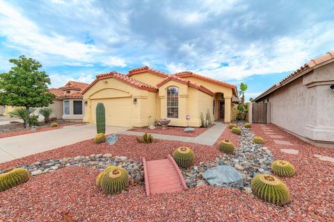 2220 E Crest Ln, Phoenix, AZ 85024 photo 1
