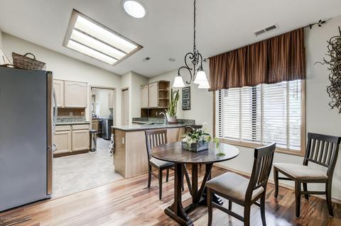 146 E Mohawk Dr, Flagstaff, AZ 86005 photo 2