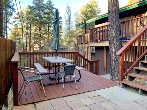 747 Cherokee, Flagstaff, AZ 86005 photo 2