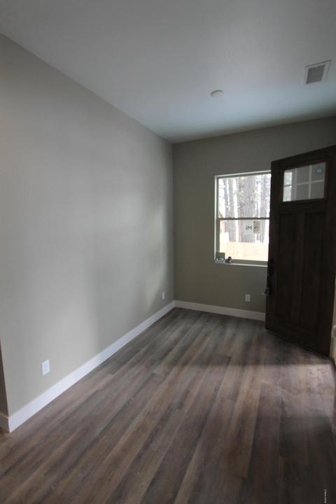 32 E Tranquil Ln, Flagstaff, AZ 86001 photo 2