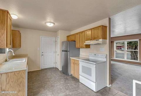 3910 E Hawk Ln, Flagstaff, AZ 86004 photo 4