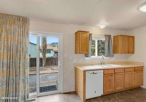 3910 E Hawk Ln, Flagstaff, AZ 86004 photo 5