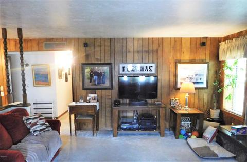4895 E Tomahawk Dr, Flagstaff, AZ 86001 photo 6