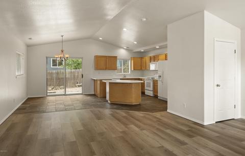 83 E Judy St, Flagstaff, AZ 86005 photo 3