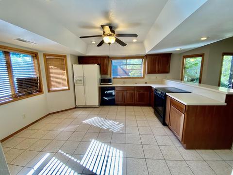 6111 E Laurel Loop Dr, Flagstaff, AZ 86004 photo 2