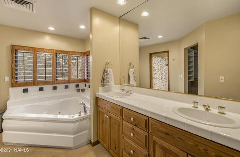 2100 E Skyline Dr, Flagstaff, AZ 86004 photo 19