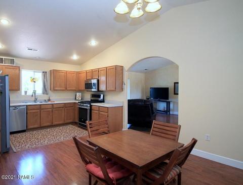 7820 E Mitchell Dr, Flagstaff, AZ 86004 photo 6