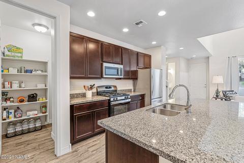 2870 S Wright Rd, Flagstaff, AZ 86001 photo 3