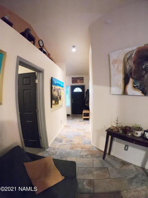 283 Comanche, Flagstaff, AZ 86005 photo 2