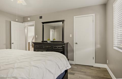 4865 E Trails End Dr, Flagstaff, AZ 86004 photo 8