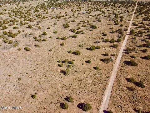 3625 E Highgrove Rd, Valle, AZ 86046 photo 2