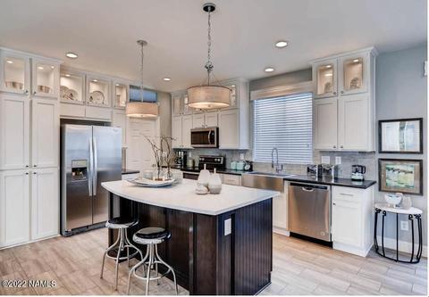 215 E Greenbriar Dr, Williams, AZ 86046 photo 2