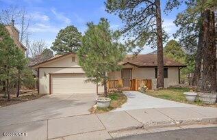 3654 Silver Fox Cir, Flagstaff, AZ 86004 photo 2