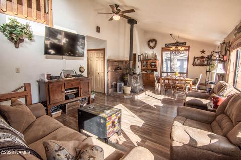 762 Comanche St, Flagstaff, AZ 86005 photo 2