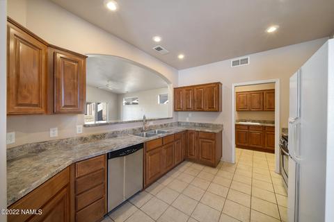 617 Brookline Loop, Williams, AZ 86046 photo 2