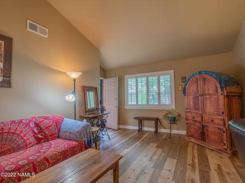 2646 Heidi Loop, Flagstaff, AZ 86004 photo 4