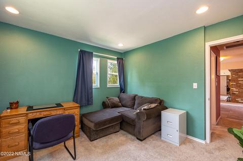 1027 E Hillcrest Dr, Flagstaff, AZ 86004 photo 6