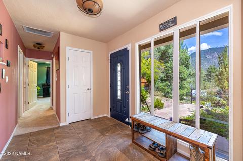 1027 E Hillcrest Dr, Flagstaff, AZ 86004 photo 4