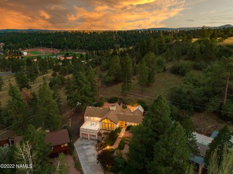 1027 E Hillcrest Dr, Flagstaff, AZ 86004 photo 1