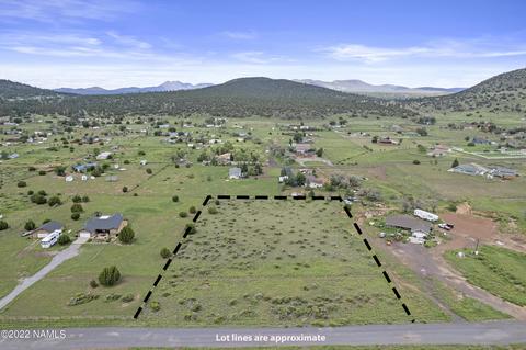 9821 E Jordan Ln, Flagstaff, AZ 86004