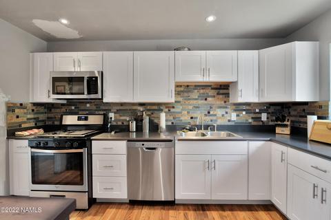 425 E Mohawk Dr, Flagstaff, AZ 86005 photo 8