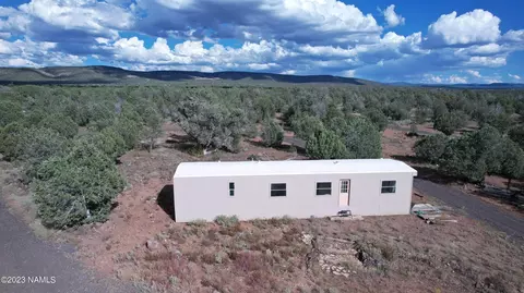 1798 W Ivas Way #B, Ash Fork, AZ 86320