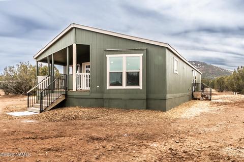 1064 E Tamarack St, Williams, AZ 86046 photo 4