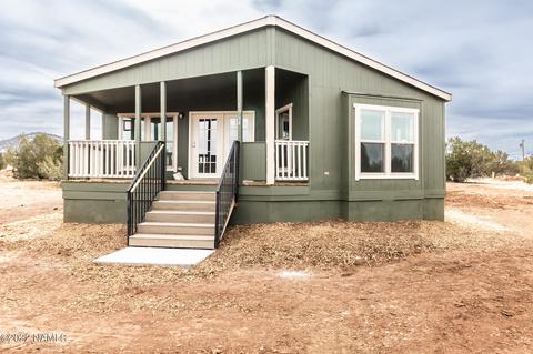 1064 E Tamarack St, Williams, AZ 86046 photo 1