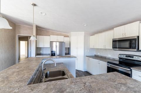 1064 E Tamarack St, Williams, AZ 86046 photo 6