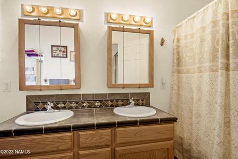 7915 E Mitchell Dr, Flagstaff, AZ 86004 photo 12