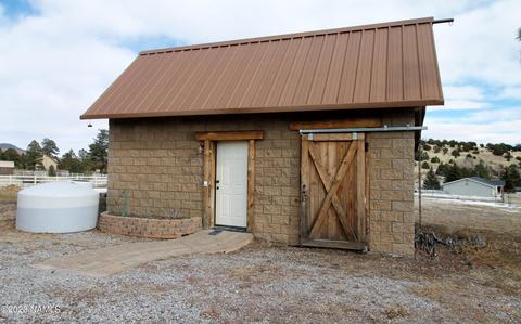 5105 E Crestview St, Flagstaff, AZ 86004 photo 2